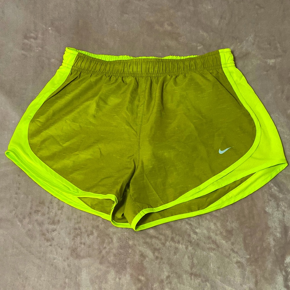 NIKE DRI-FIT SHORTS